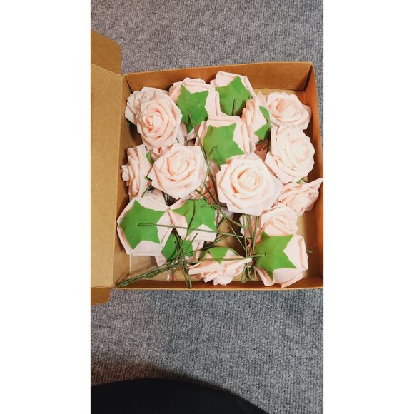 New Open Box Floroom Artificial Roses Flowers Blush Pink leaves Wires 18 Each - Picture 2 of 8